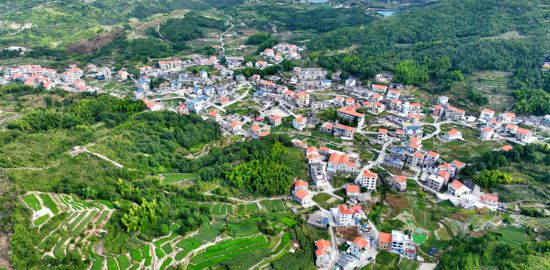 軍營村俯瞰。人民網(wǎng)記者 陳博 攝